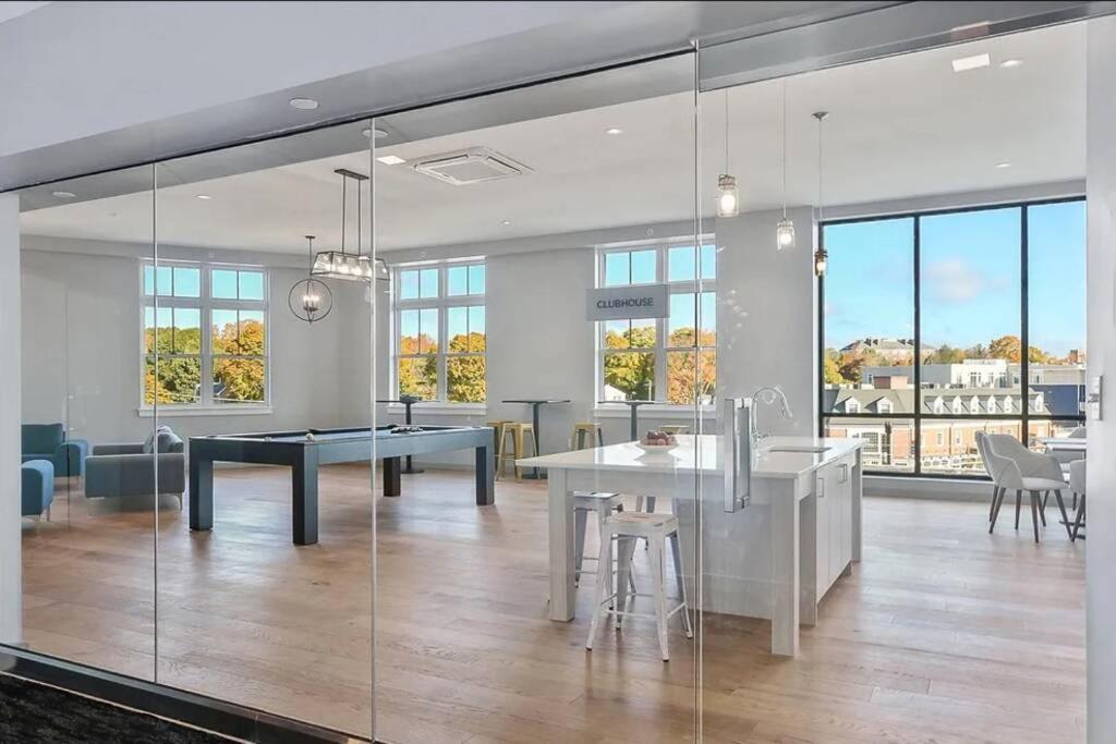 Luxury Apartment With Gym, Steps From Commuter Rail #4011 Reading 外观 照片