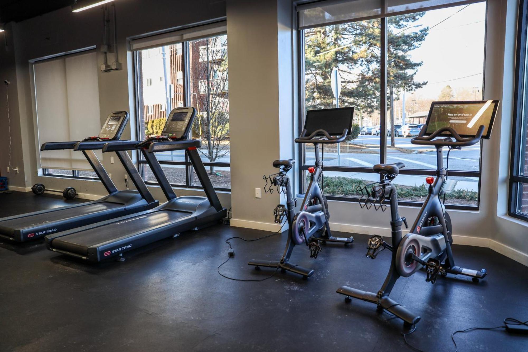 Luxury Apartment With Gym, Steps From Commuter Rail #4011 Reading 外观 照片